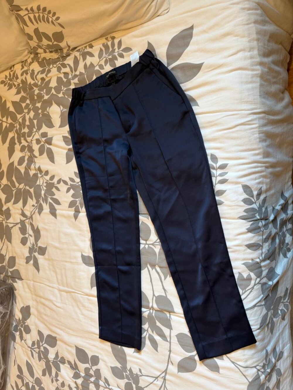Like New-Ann Banana Republic navy blue ankle dress pants